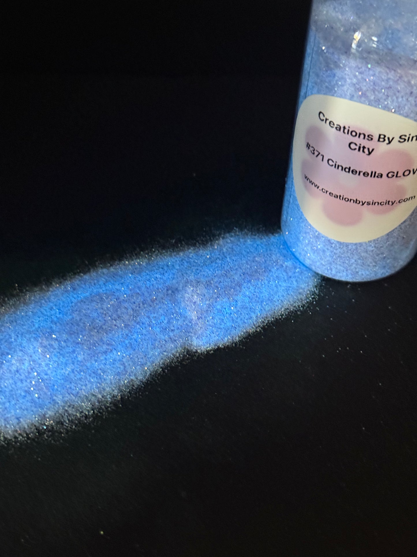 #371 Cinderella GLOW