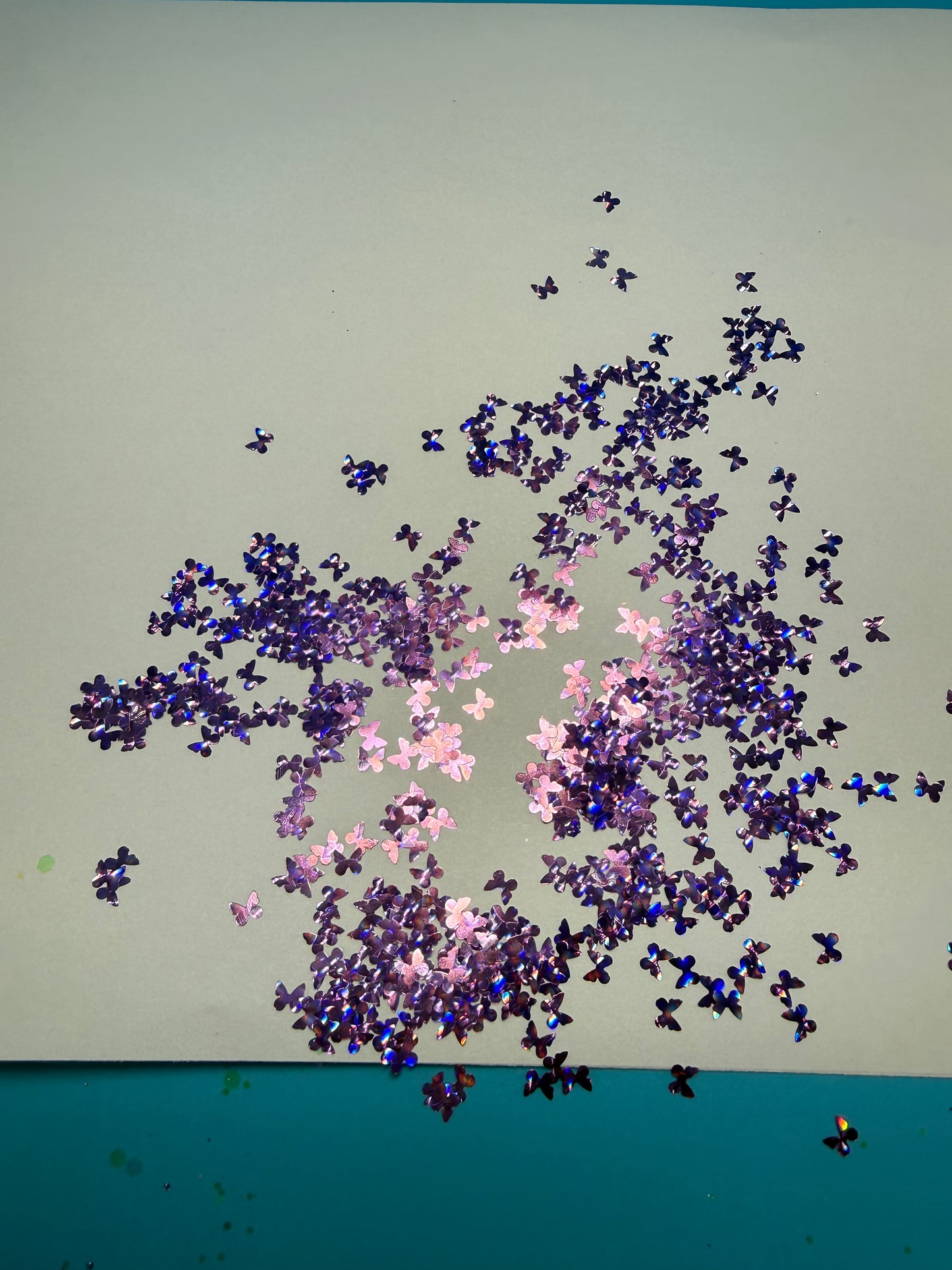 #560 HOLO PURPLE BUTTERFLIES