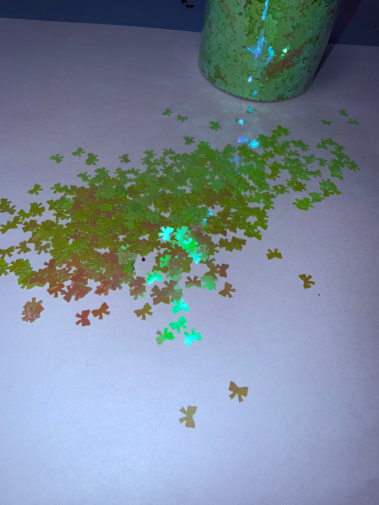 #667 Lime Green Color Shift Bows
