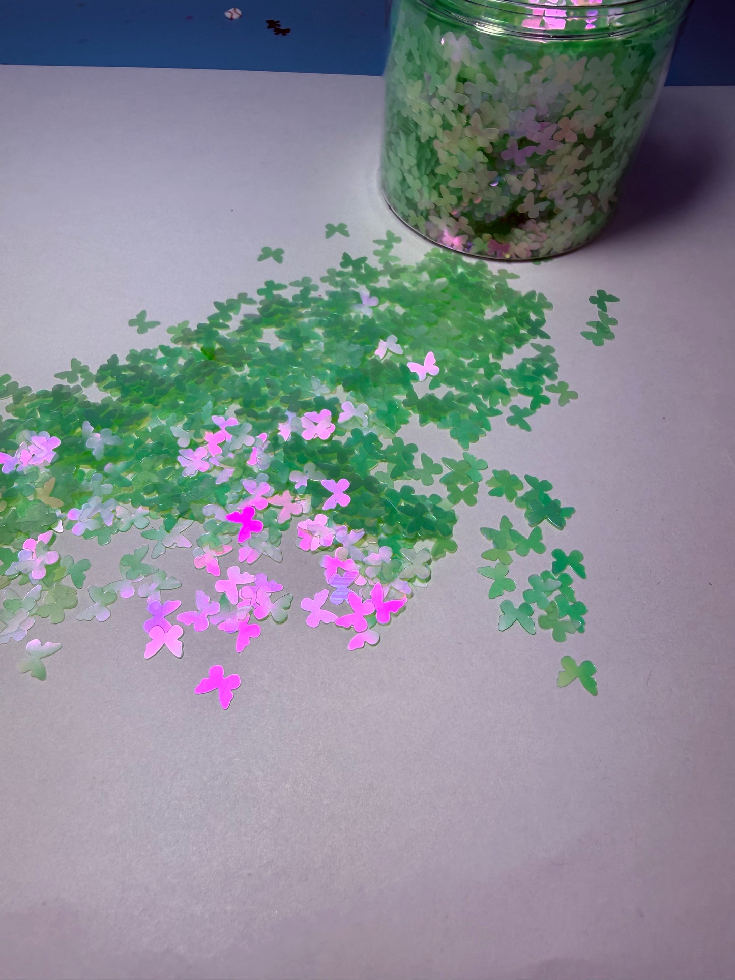 #674 GREEN HOLO BUTTERFLIES