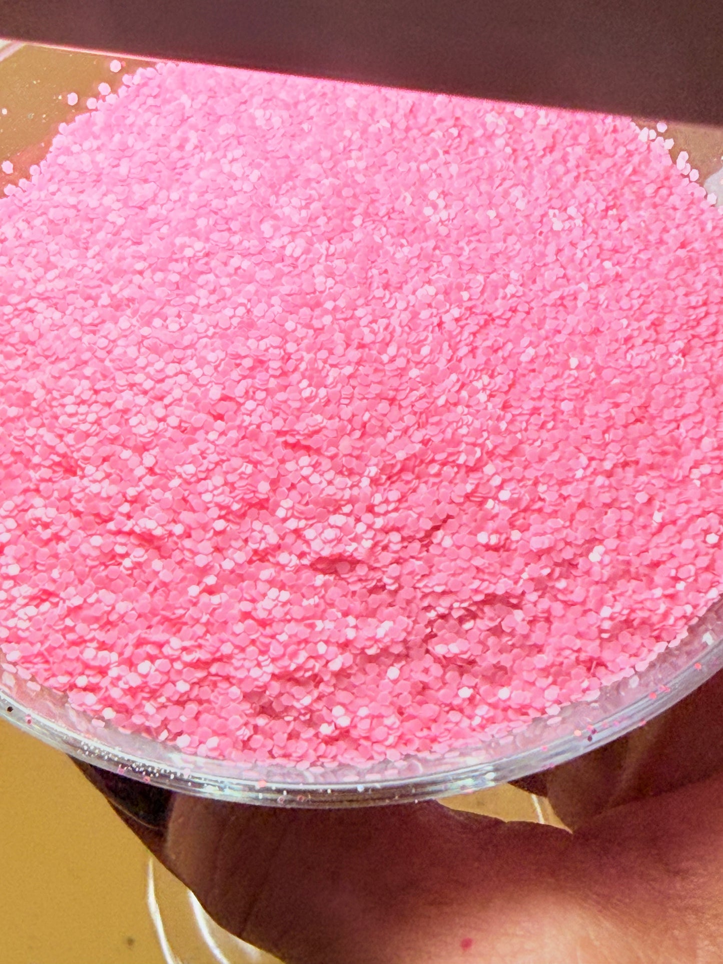 1042 Pink Glow/ GLOWS WHITE