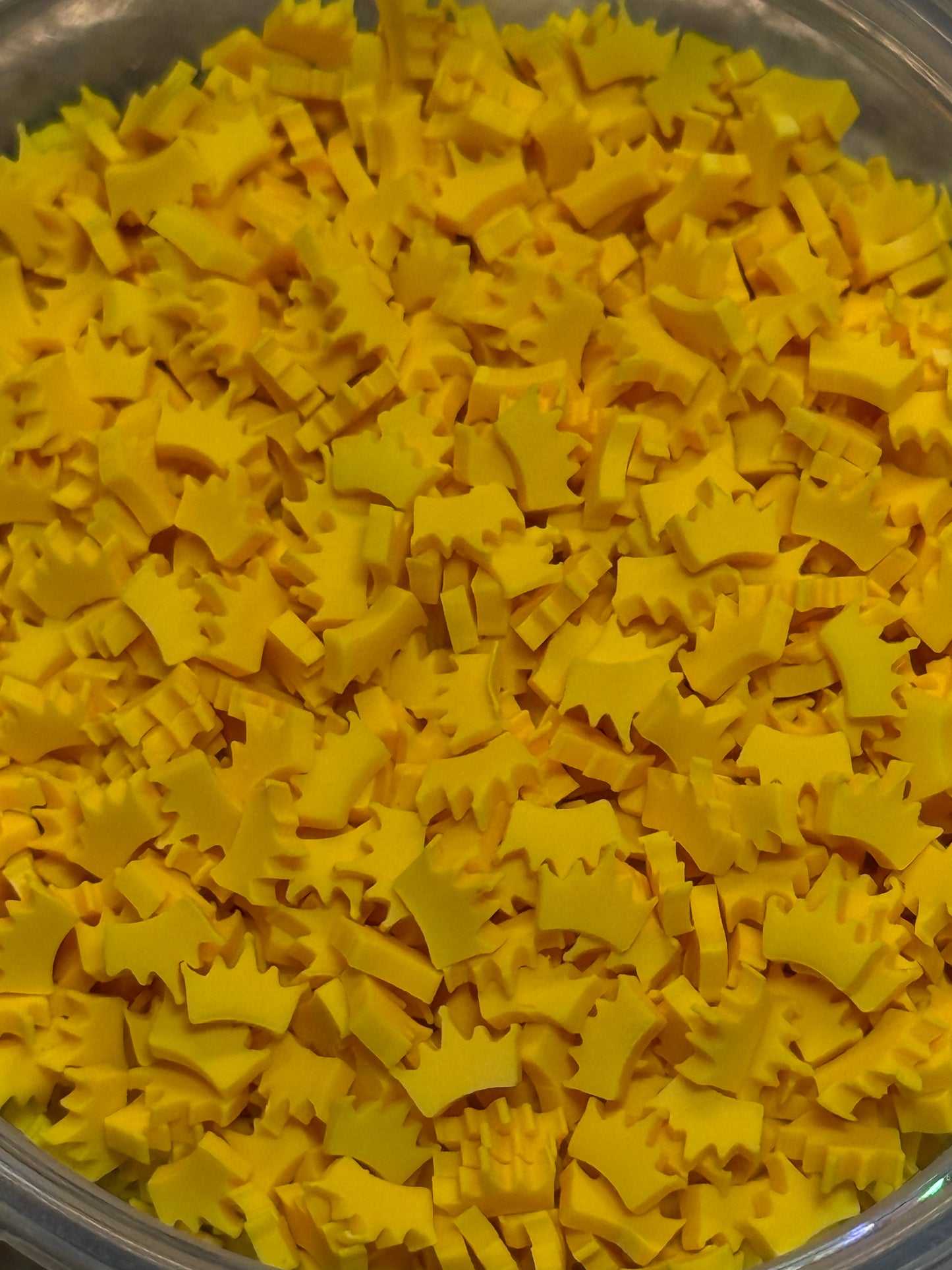 1048 CROWNS