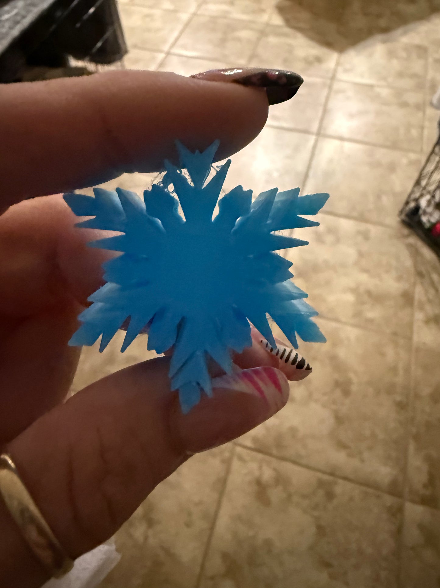 Glow in the dark, snowflake straw huggy