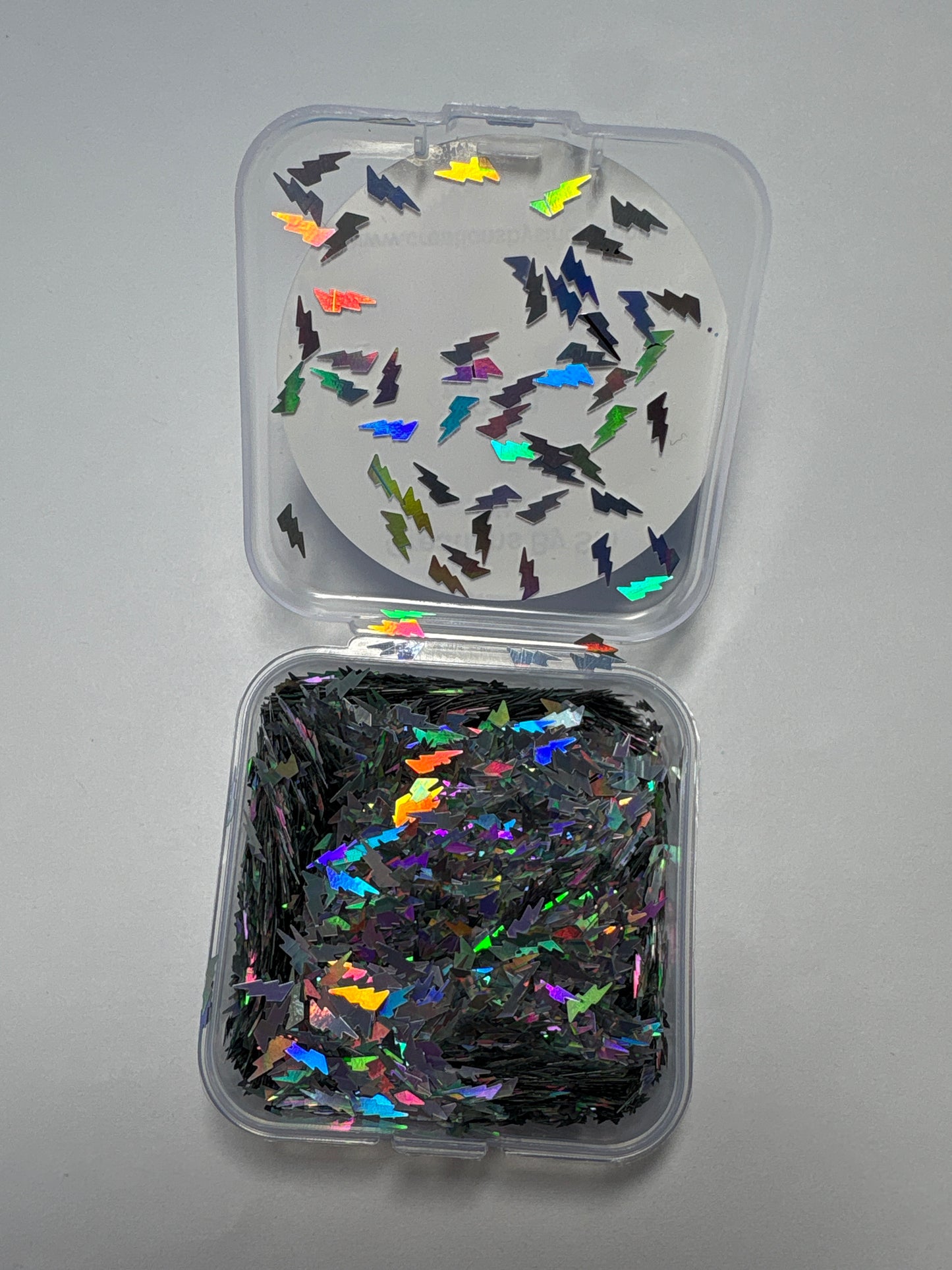 #624 SILVER LIGHTNING BULTS HOLO