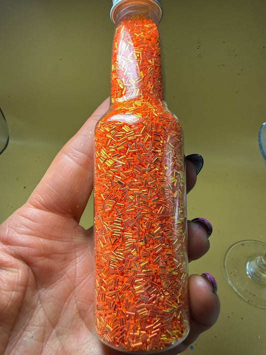 1043 Orange tinsel