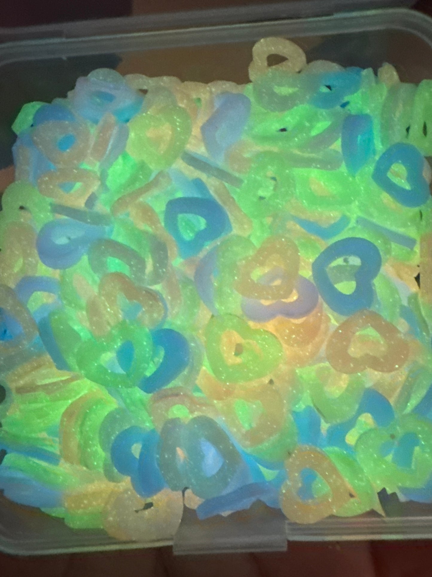 #1001 GLOW IN THE DARK HEARTS