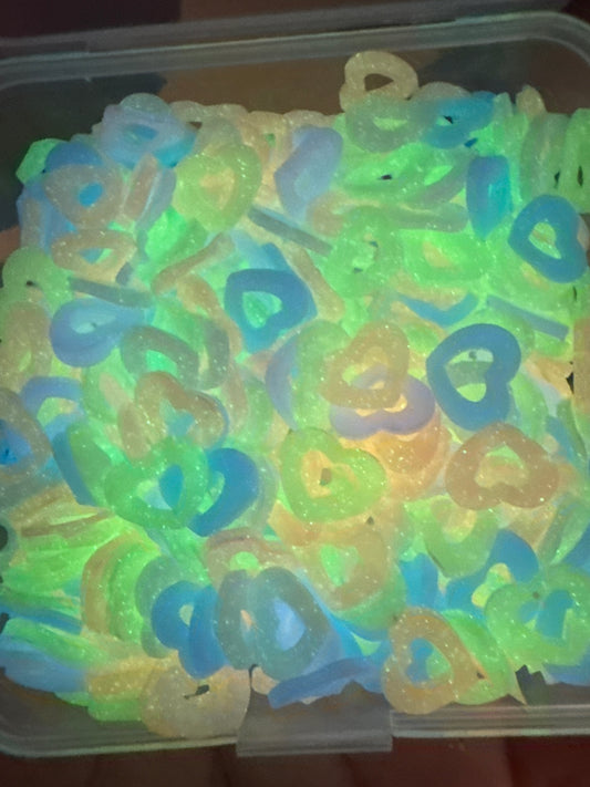 #1001 GLOW IN THE DARK HEARTS