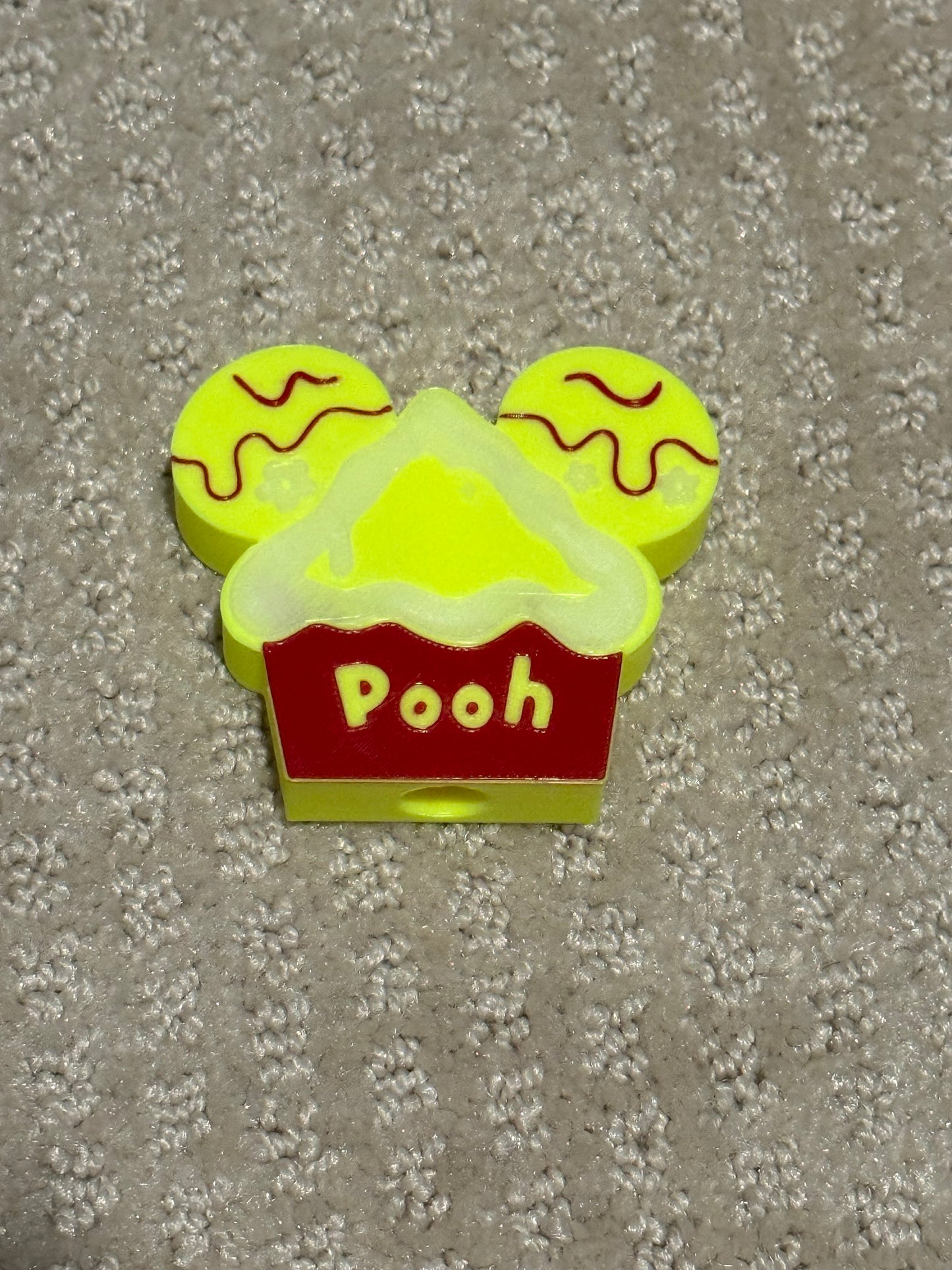 POOH STRAW HUGGIES