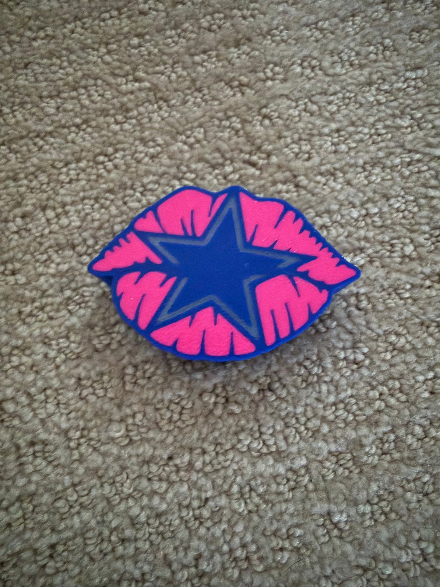 PINK AND BLUE LIPS, DALLAS COWBOYS STRAW HUGGY
