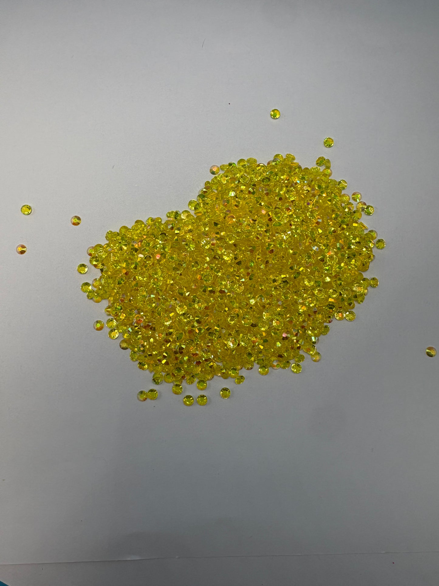 #588 HONEY CRYSTAL RHINESTONES 4MM