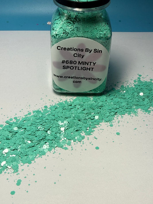 #680 MINTY SPOTLIGHT