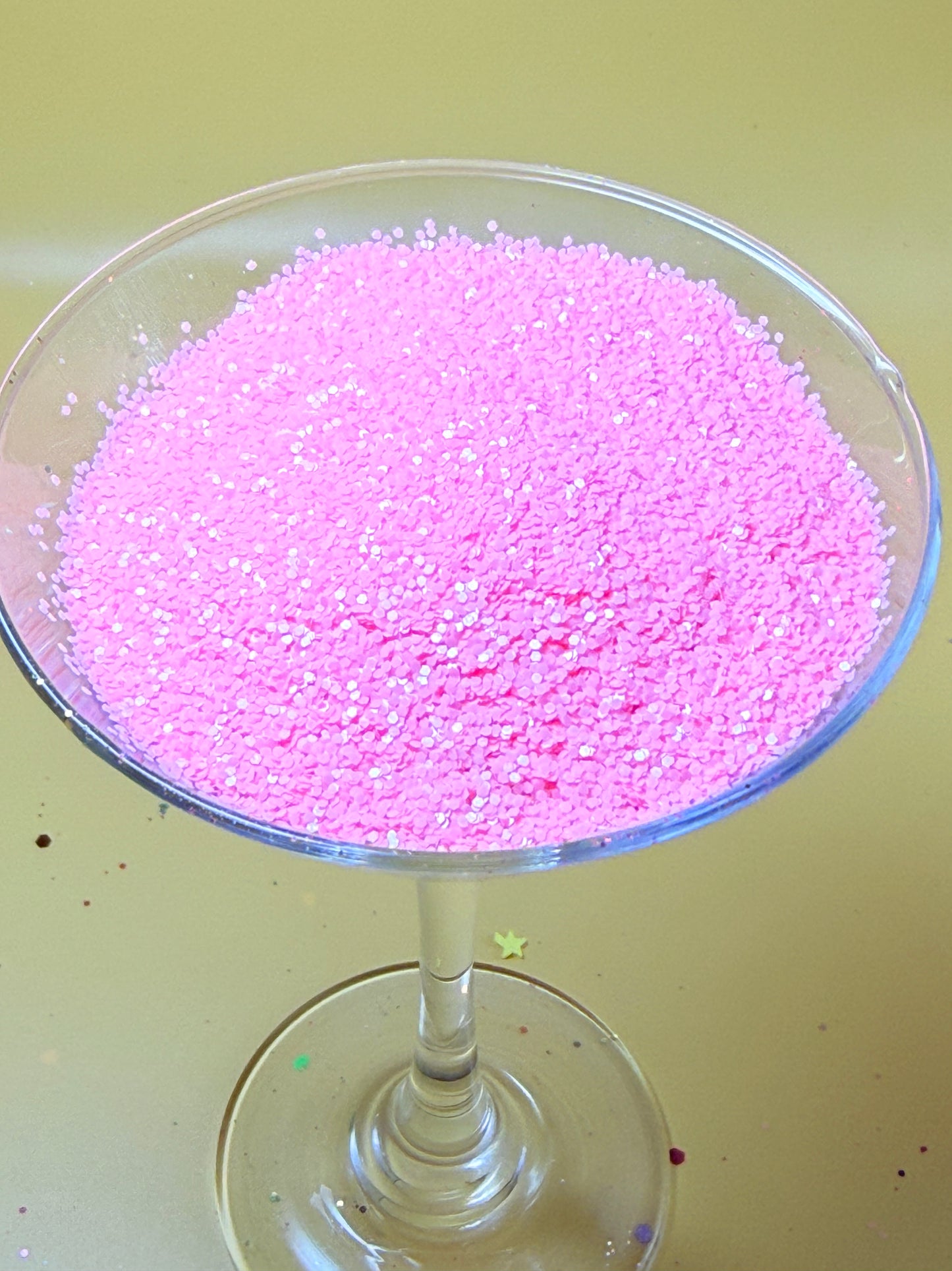 1042 Pink Glow/ GLOWS WHITE