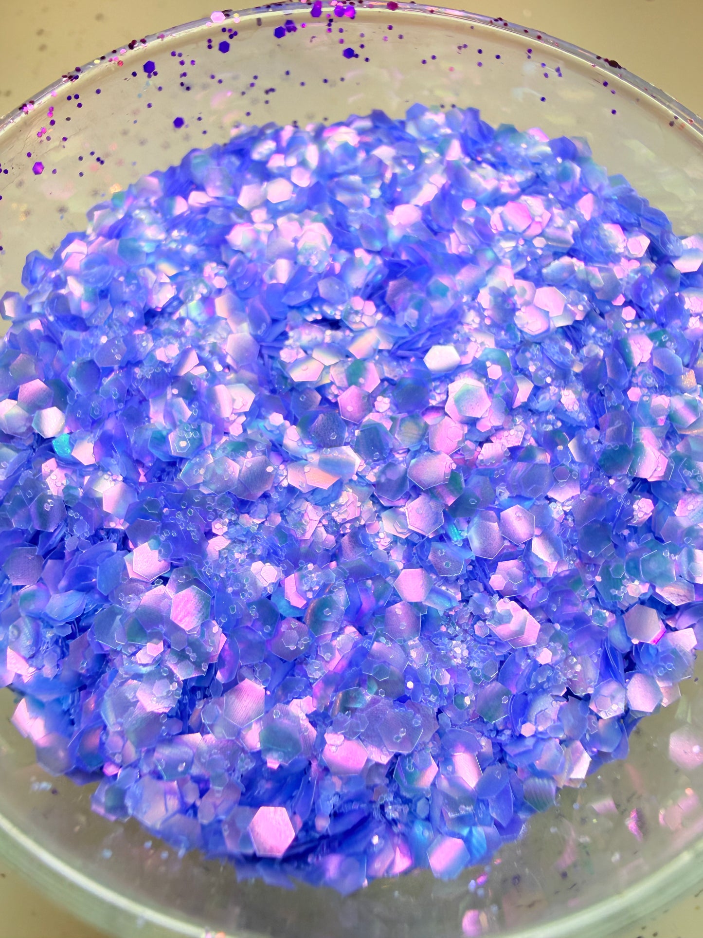1093 LUSCIOUS LAVENDER