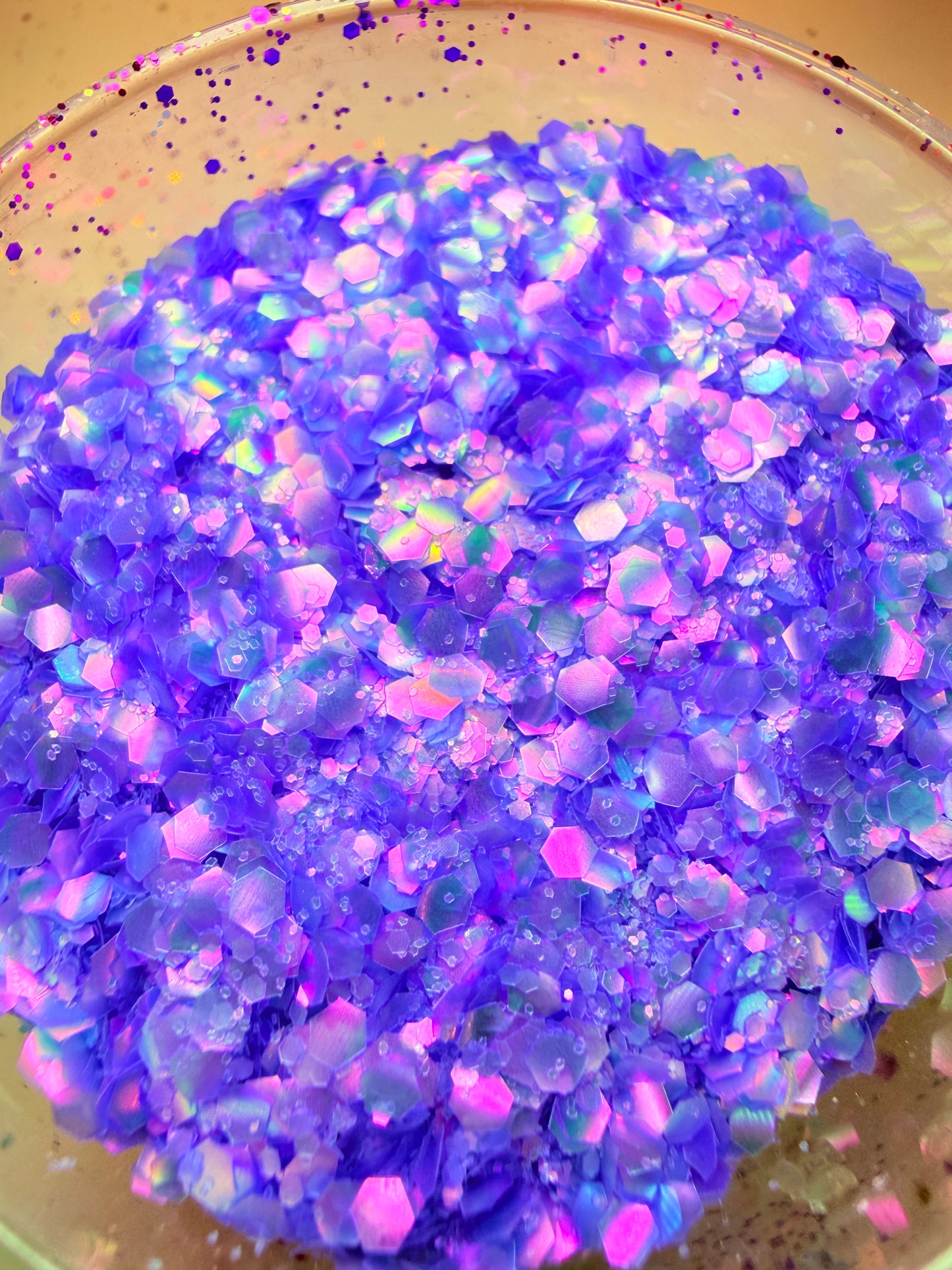 1093 LUSCIOUS LAVENDER