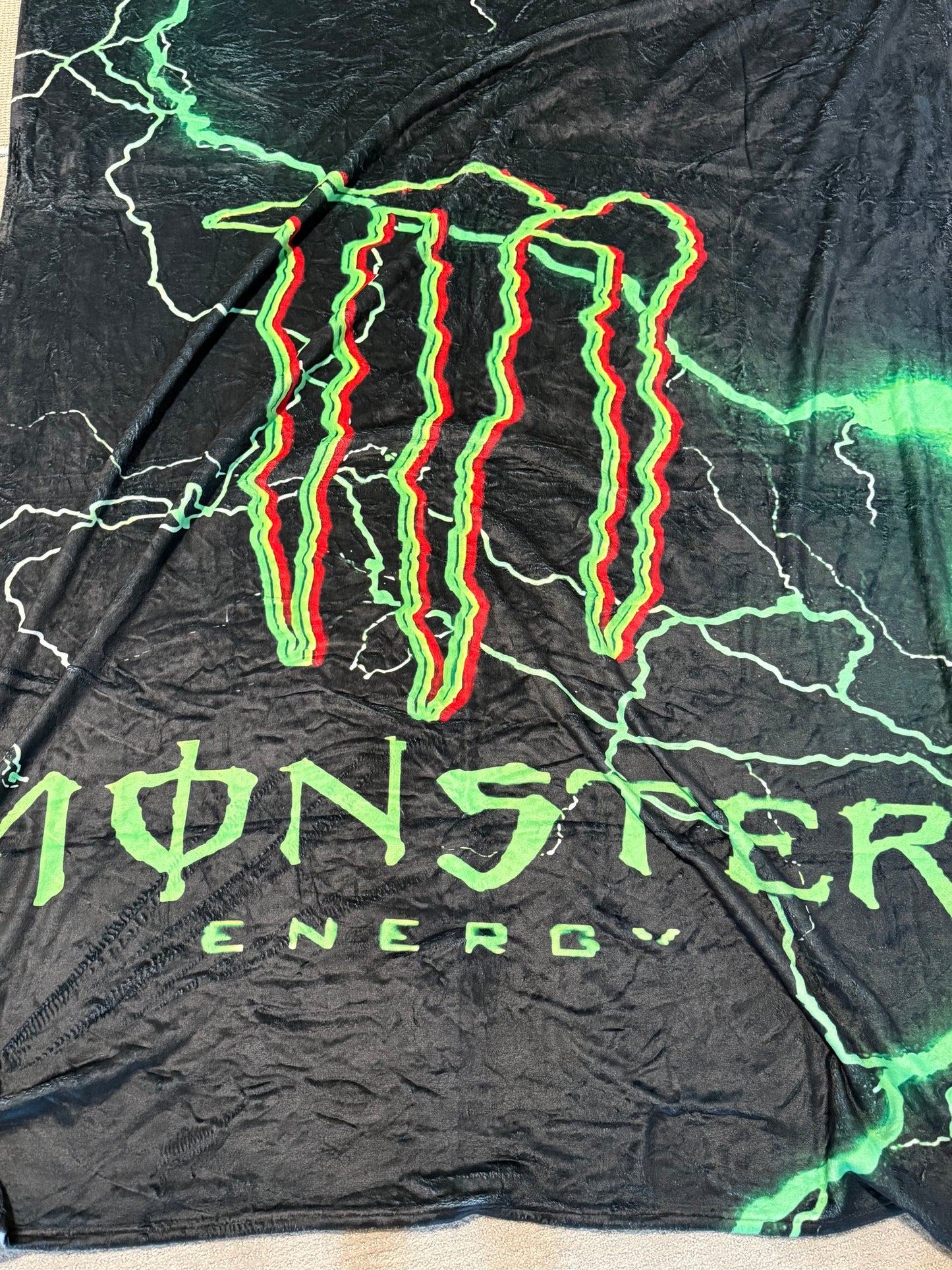 MONSTER ENERGY DRINK