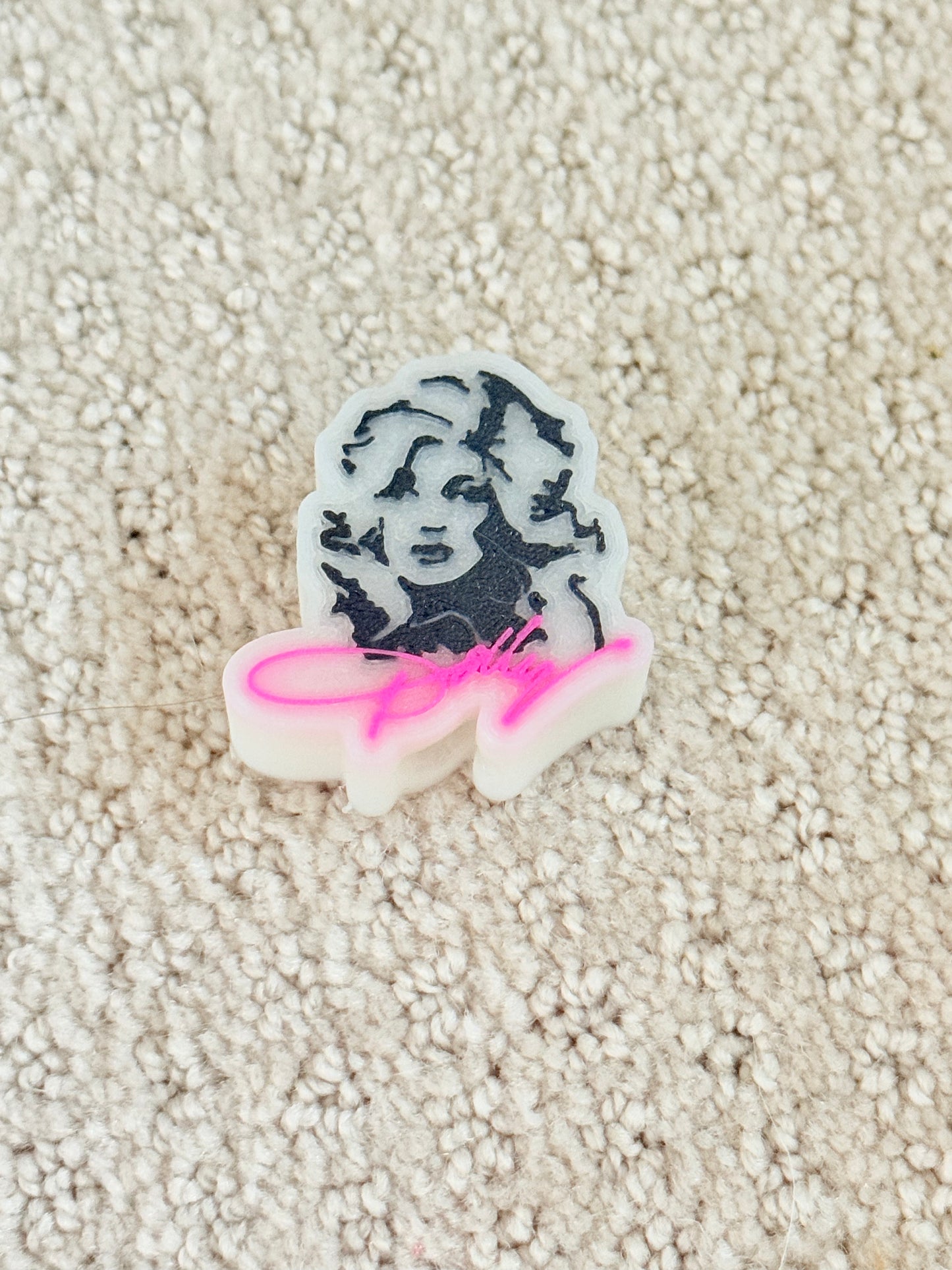 DOLLY PARTON STRAW HUGGIES GLOW