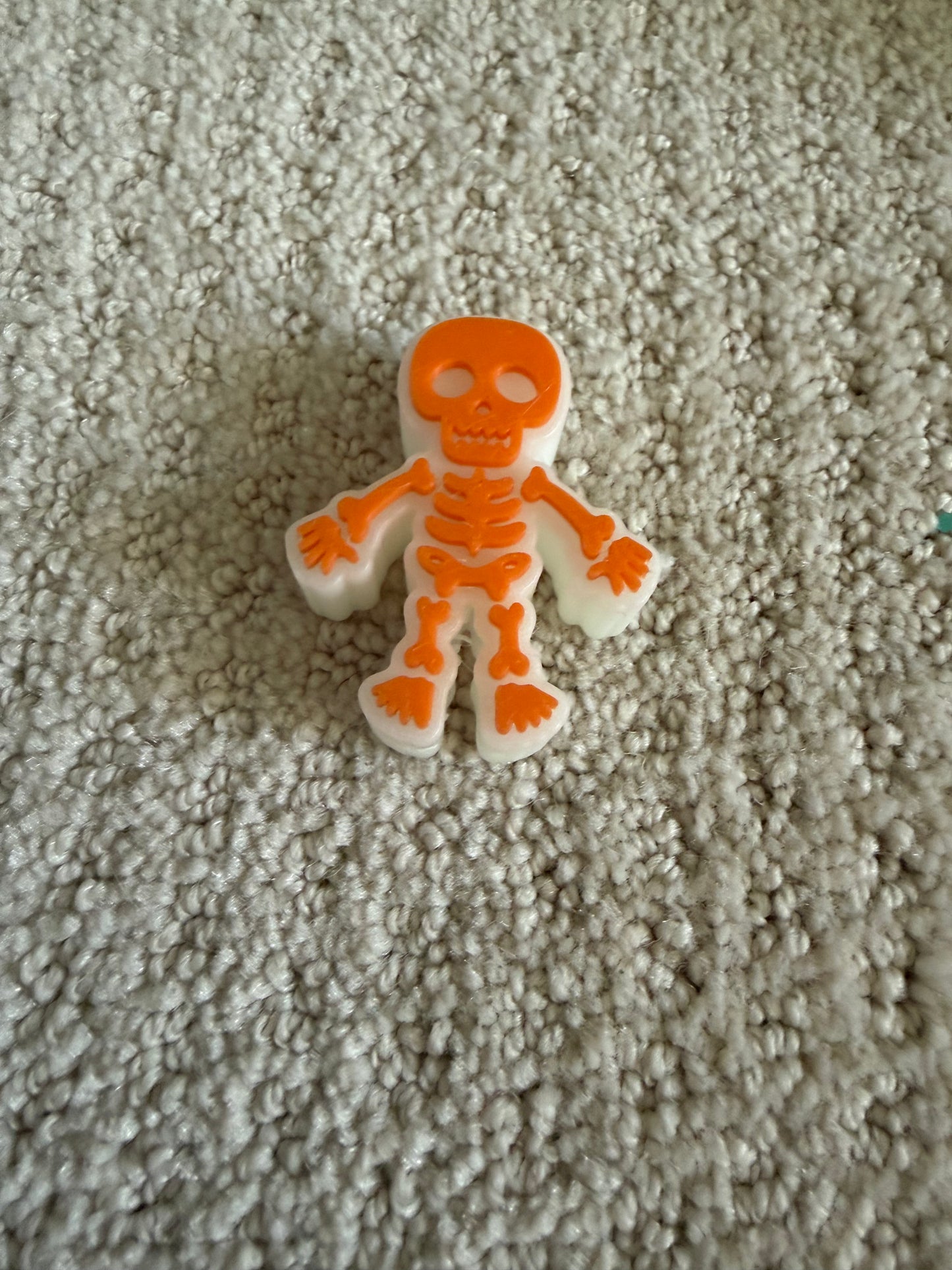 SKELETON GLOW IN THE DARK STRAW, HUGGIES
