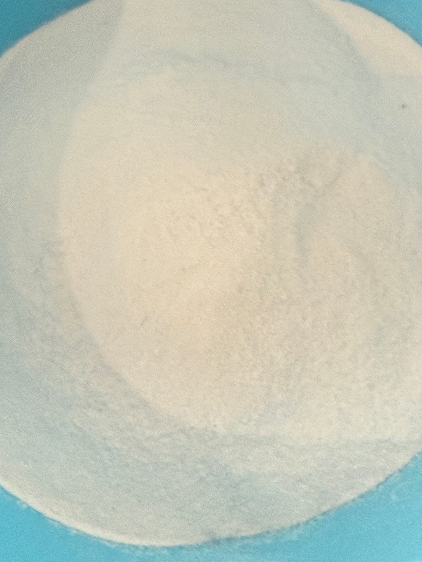 WHITE PIGMENT, GLOWS PURPLE